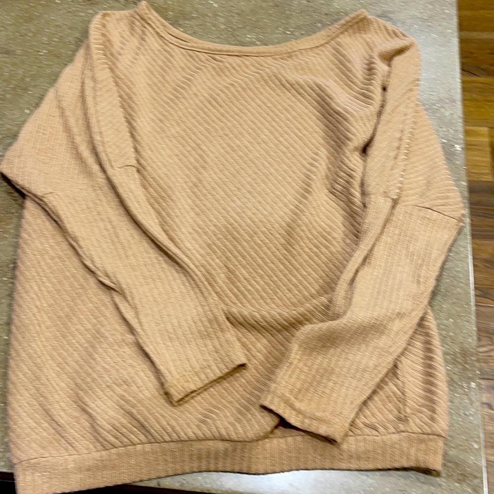 Light weight ribbed sweater